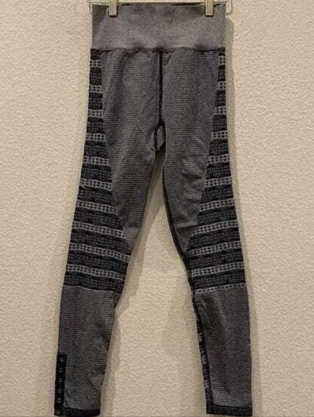 NWOT Free People Movement Black & Grey Snap Ankle Leggings